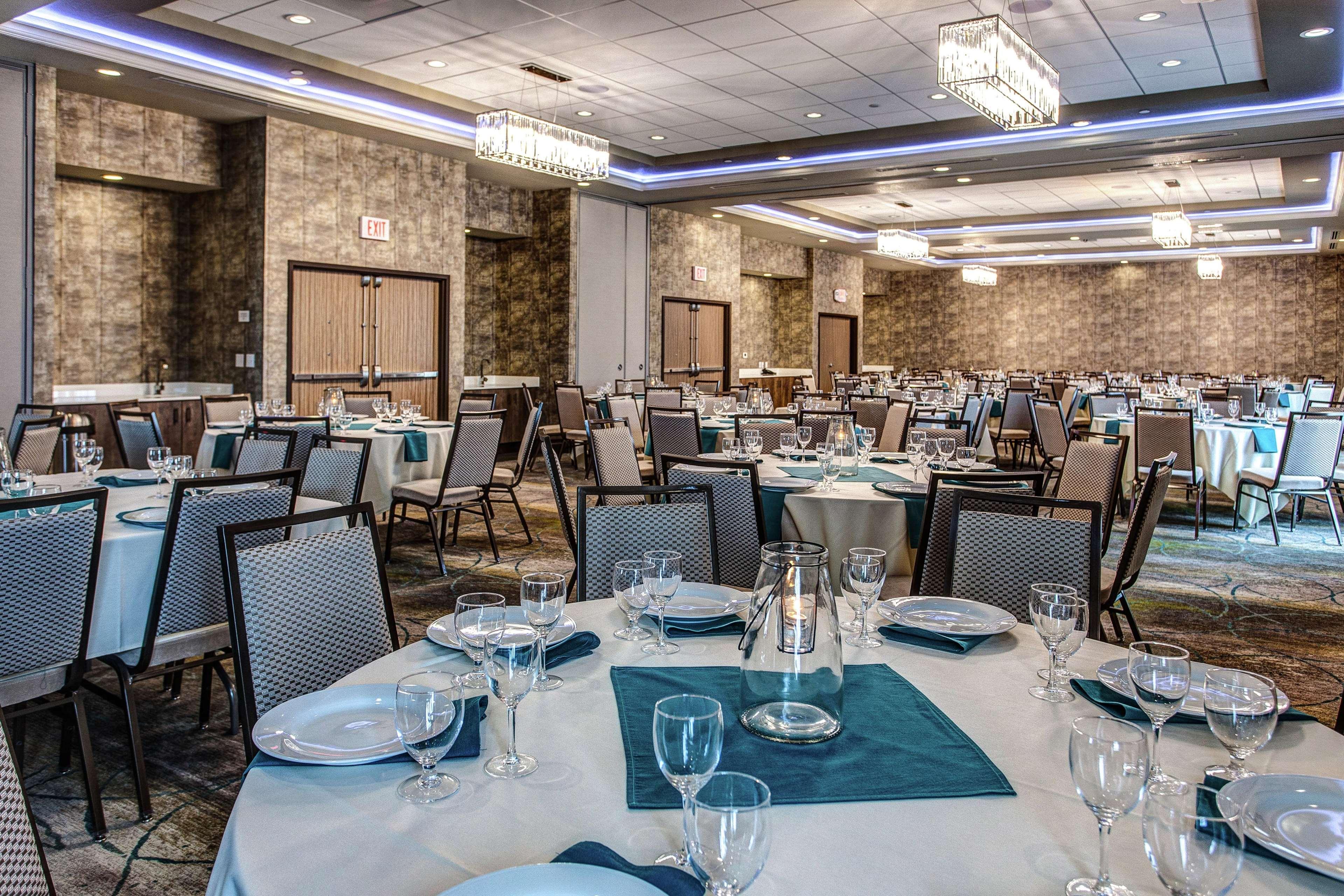 Hilton Garden Inn Топика Экстерьер фото